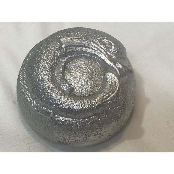 4 Vintage Cast Iron FISH DOLPHIN MOTIF Fence Post Tops - Picture 9 of 16